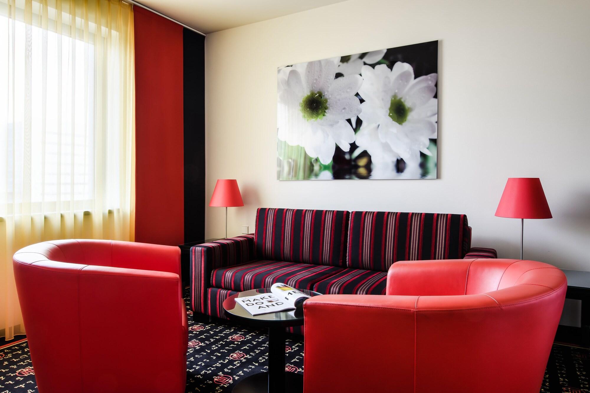 Vienna House Easy By Wyndham Katowice Hotel Exterior photo