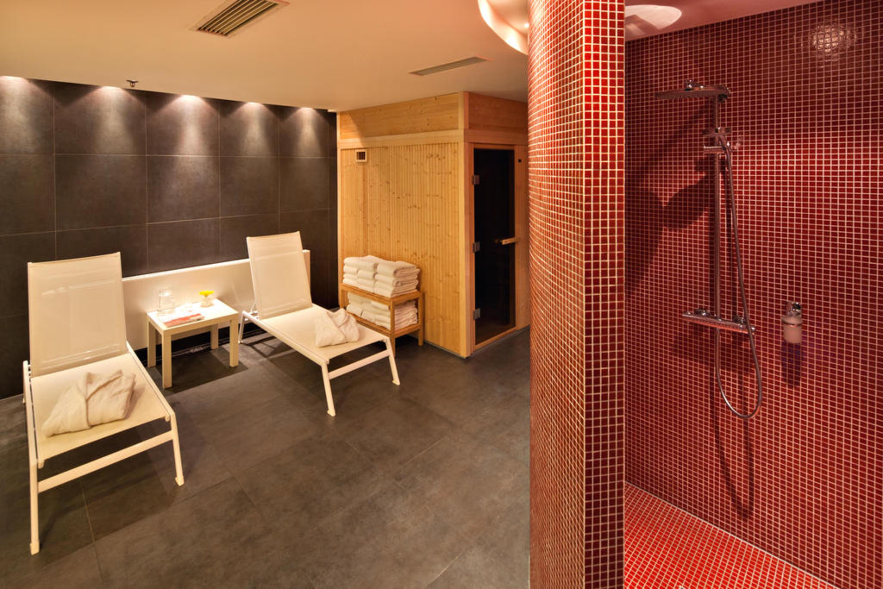 Vienna House Easy By Wyndham Katowice Hotel Exterior photo