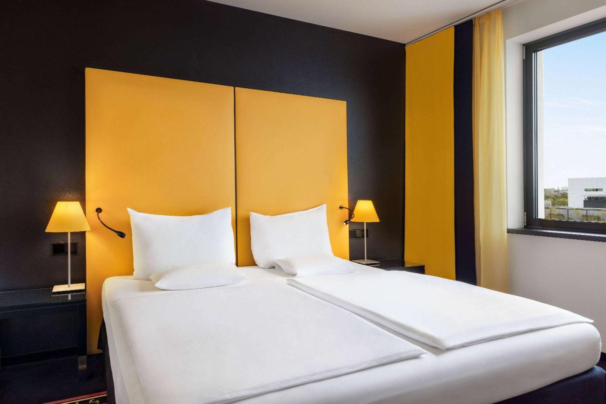 Vienna House Easy By Wyndham Katowice Hotel Exterior photo