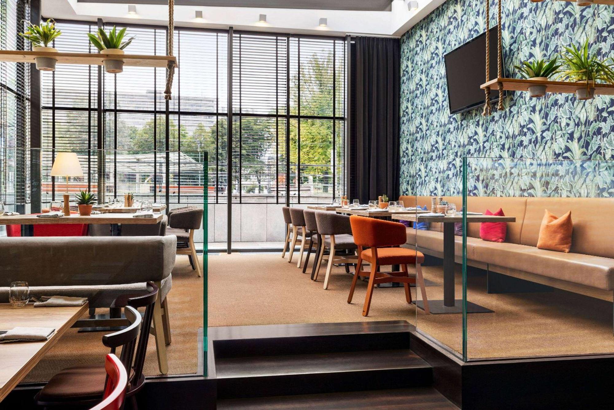 Vienna House Easy By Wyndham Katowice Hotel Exterior photo